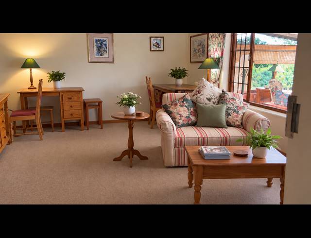 2 BEDROOM TOWNHOUSE FOR SALE IN AMBER VALLEY